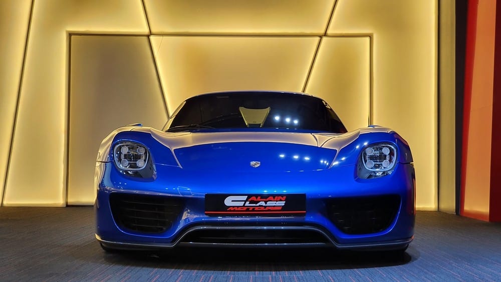 Siêu xe hàng hiếm Porsche 918 Spyder có giá bán 16 triệu USD