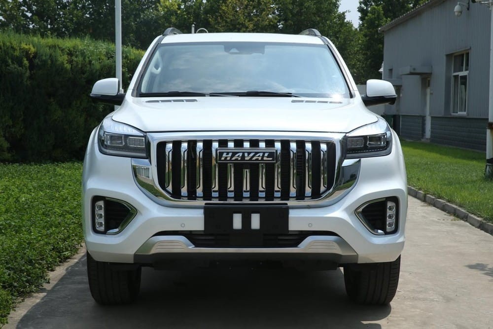 Haval H9 2021 sở hữu thiết kế ngoại thất gợi liên tưởng đến Toyota Land Cruiser Prado
