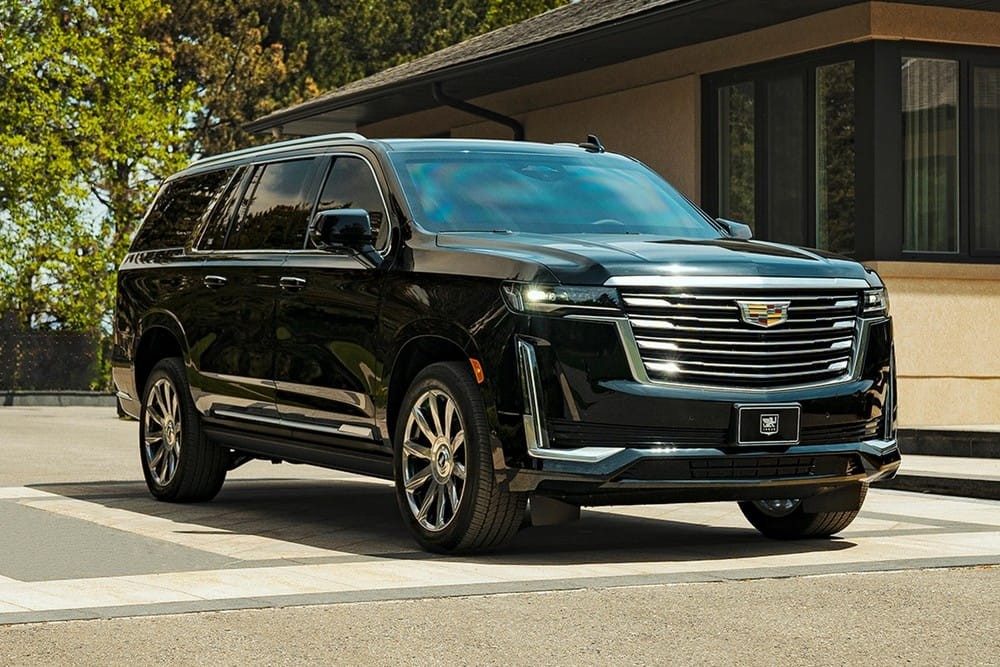Phía trước của Inkas Cadillac Escalade 2021 bọc giáp