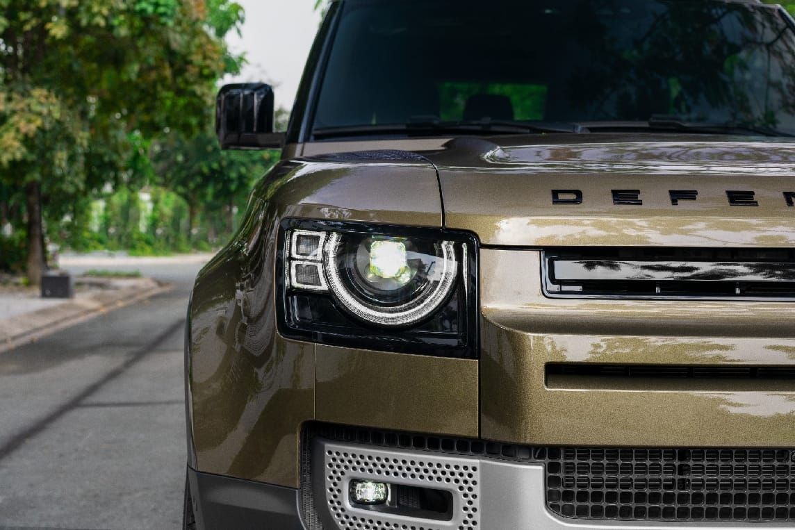 Land Rover Defender 90.