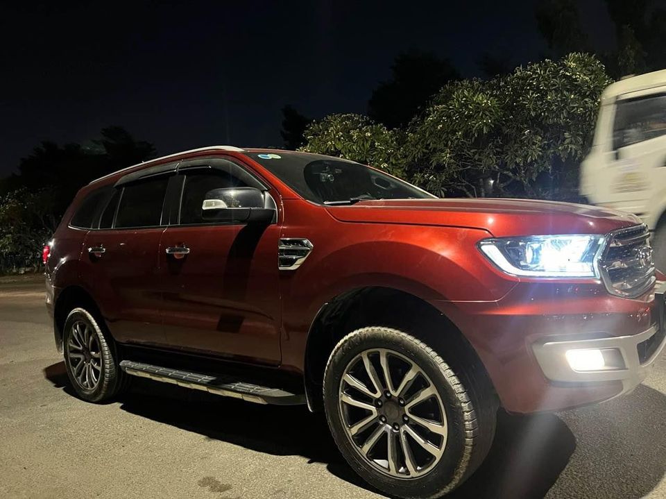 Everest 2020 bản titanium 4x2