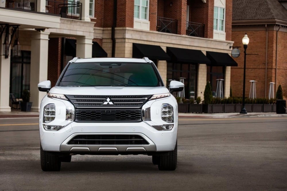 Thiết kế đầu xe của Mitsubishi Outlander 2022 Thiết kế đầu xe của Mitsubishi Outlander 2022