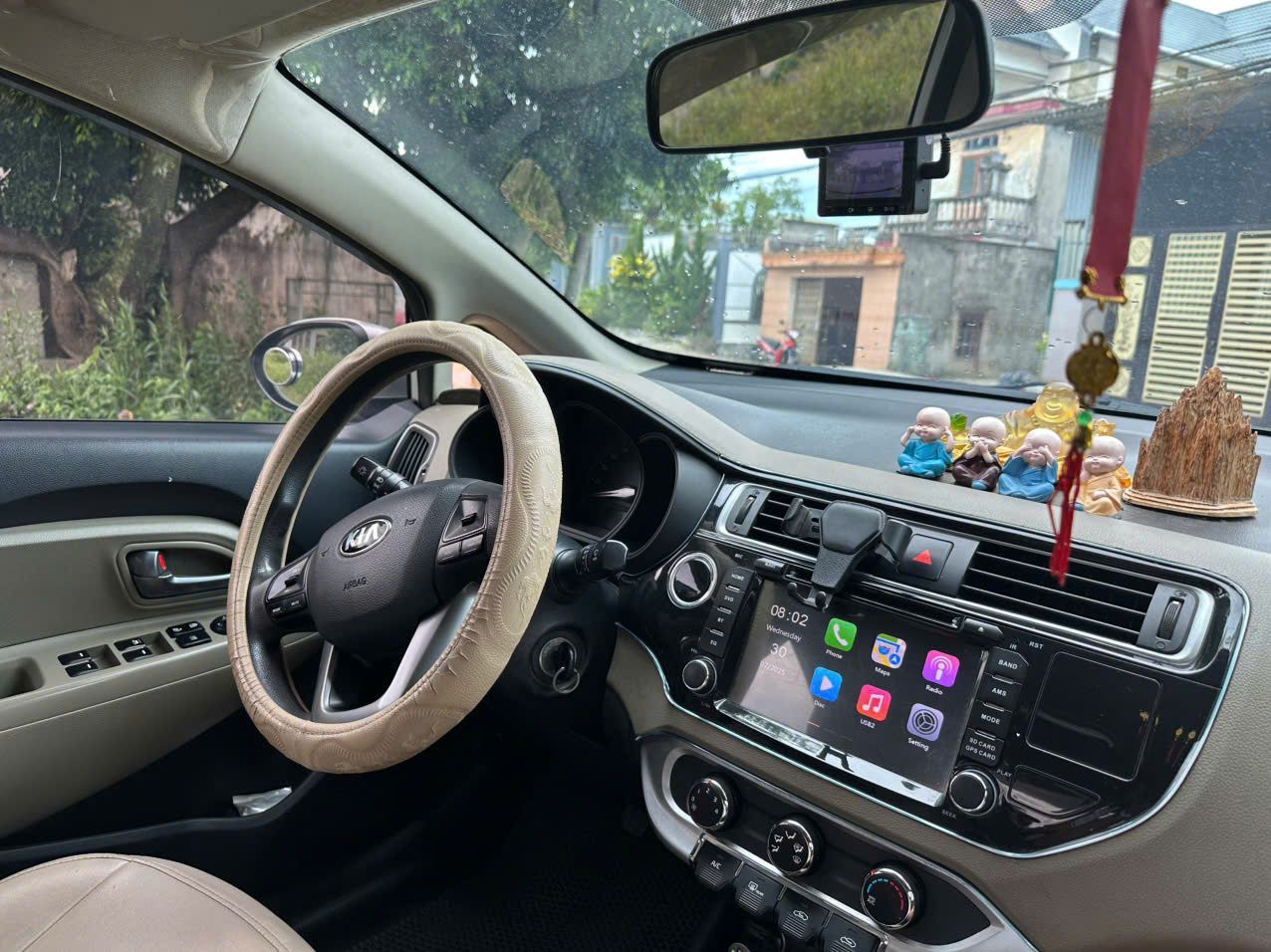 CẦN BÁN XE Ô TÔ KIA RIO – SỐ SÀN, ĐỜI 2015