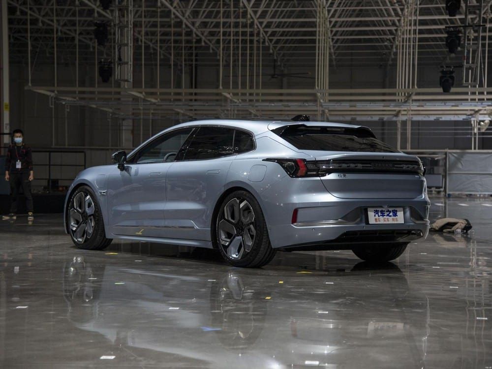 Phía sau của Geely Zeekr 001