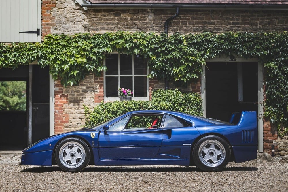 Sau khi bị độ thành xe đua, chiếc Ferrari F40 được phục hồi nguyên bản