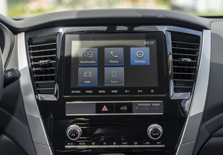 Màn hình hiển thị trên Pajero Sport 2021