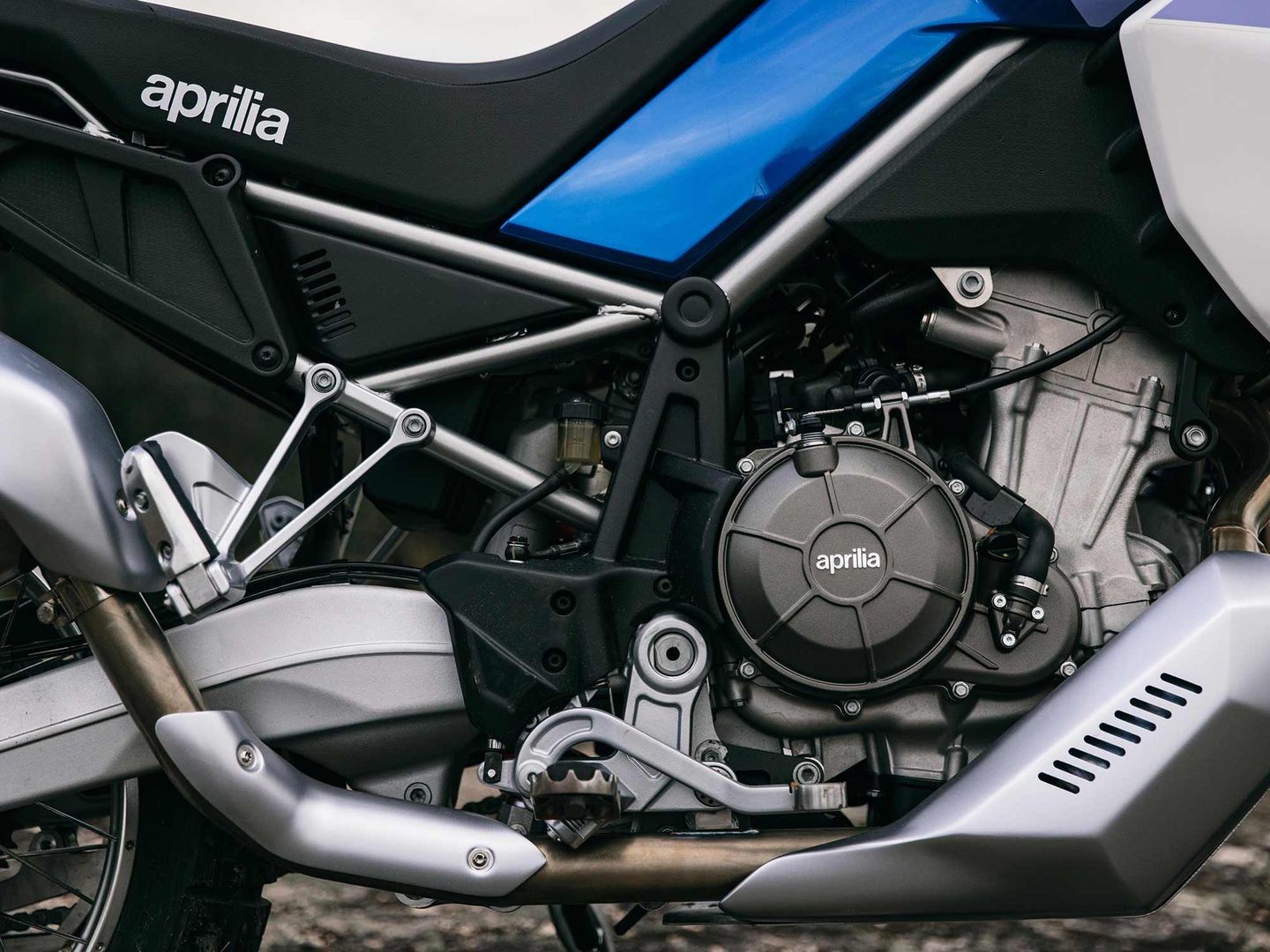 Đánh giá Aprilia Tuareg 660 2022