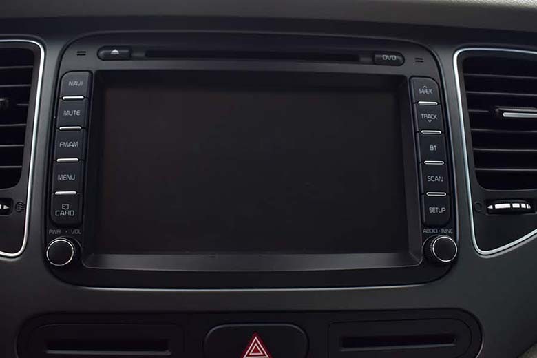 Thiết kế nội thất Kia Rondo 2.0 GAT Deluxe rộng rãi sang trọng-5