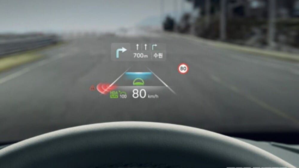 Genesis GV80 2022 được trang bị màn hình hiển thị thông tin kính lái