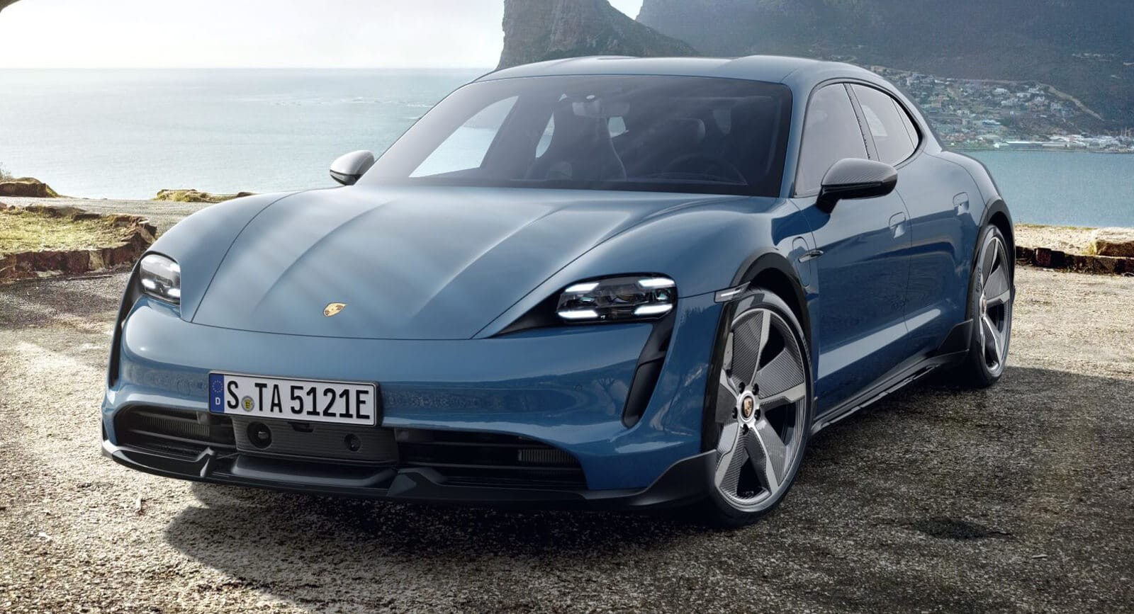 Xe điện Porsche Taycan Cross Turismo trình làng giá hơn 2,5 tỷ đồng