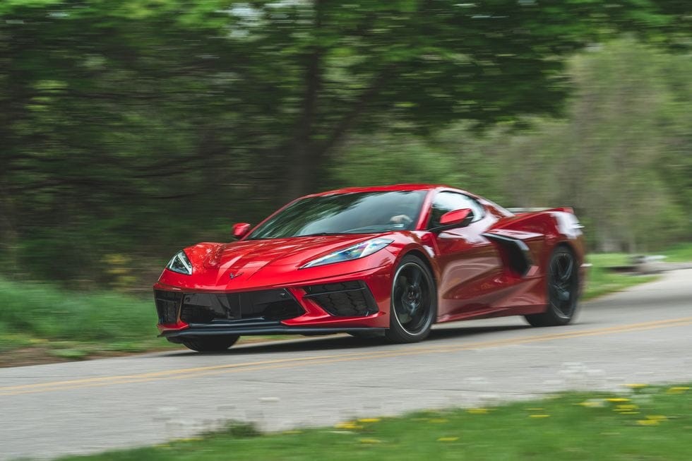 Chevrolet Corvette 2023 Đánh giá: Thông số, Giá xe và Hiệu suất.