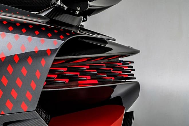 Bugatti Divo Ladybug-8