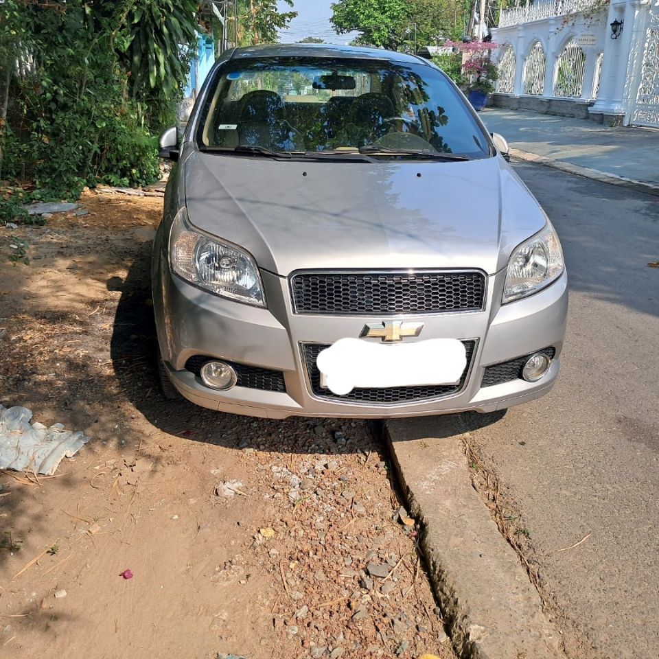 BÁN XE CHEVROLET - 2015 - Giá 169 TRIỆU .