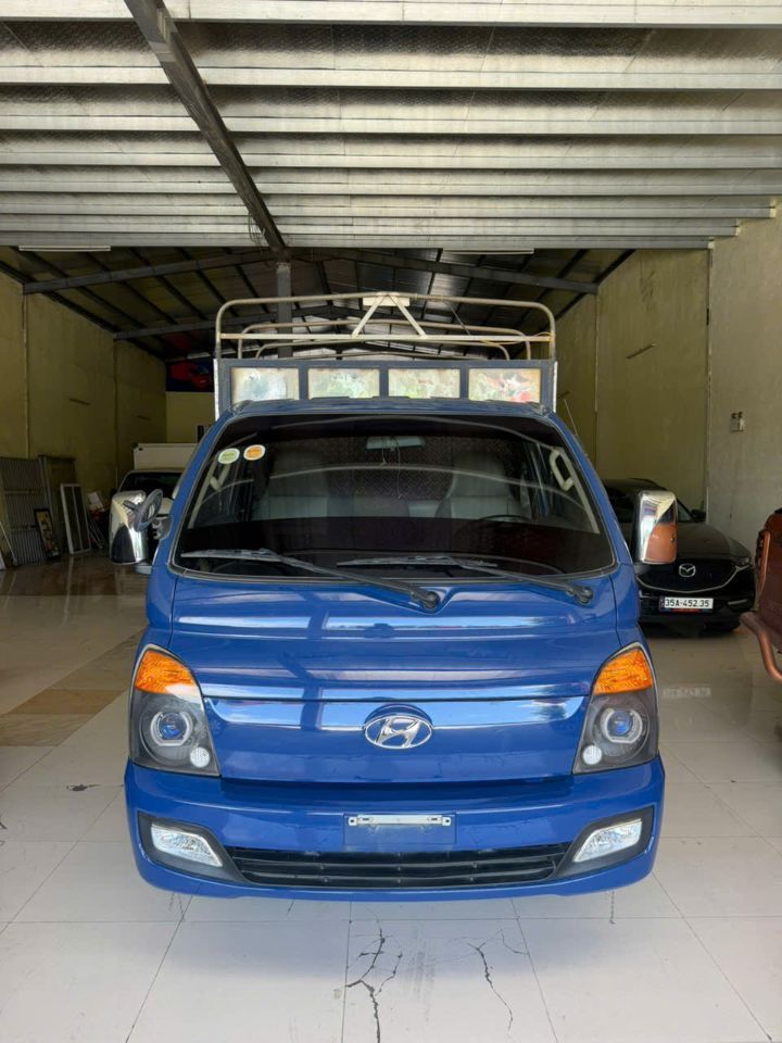 H150 sx 2022 zin cả xe odo 8v2km sơn zin cả xe.
