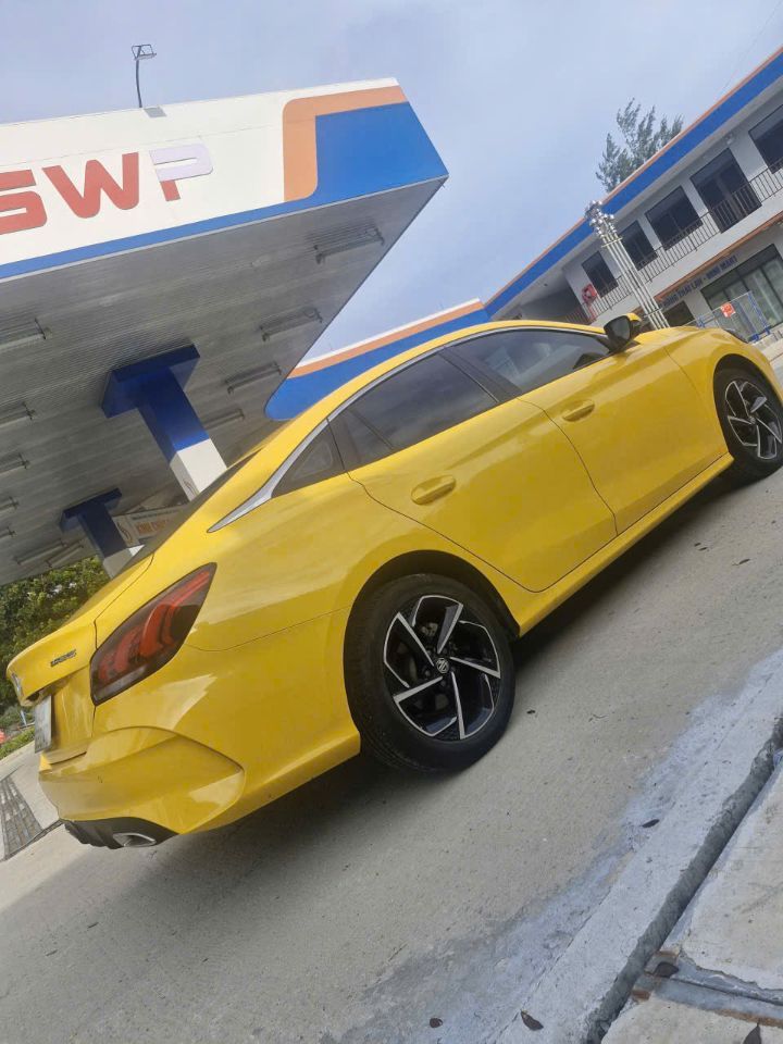 CẦN BÁN XE MG MG5 2022 LUXURY – MÀU VÀNG NỔI BẬT, CHÍNH CHỦ