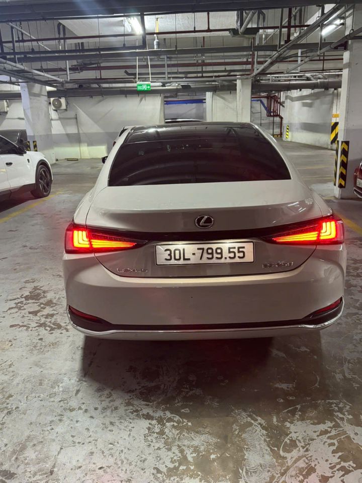 BÁN XE LEXUS ES250 AXZA10L- AEZGBW SẢN XUẤT NĂM 2023