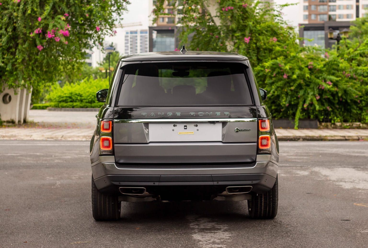 Range Rover SVAutobiography LWB 3.0L Ngoại thất RANGE ROVER SV AUTOBIOGRAPHY 3.0 LWB 2021-7.jpg