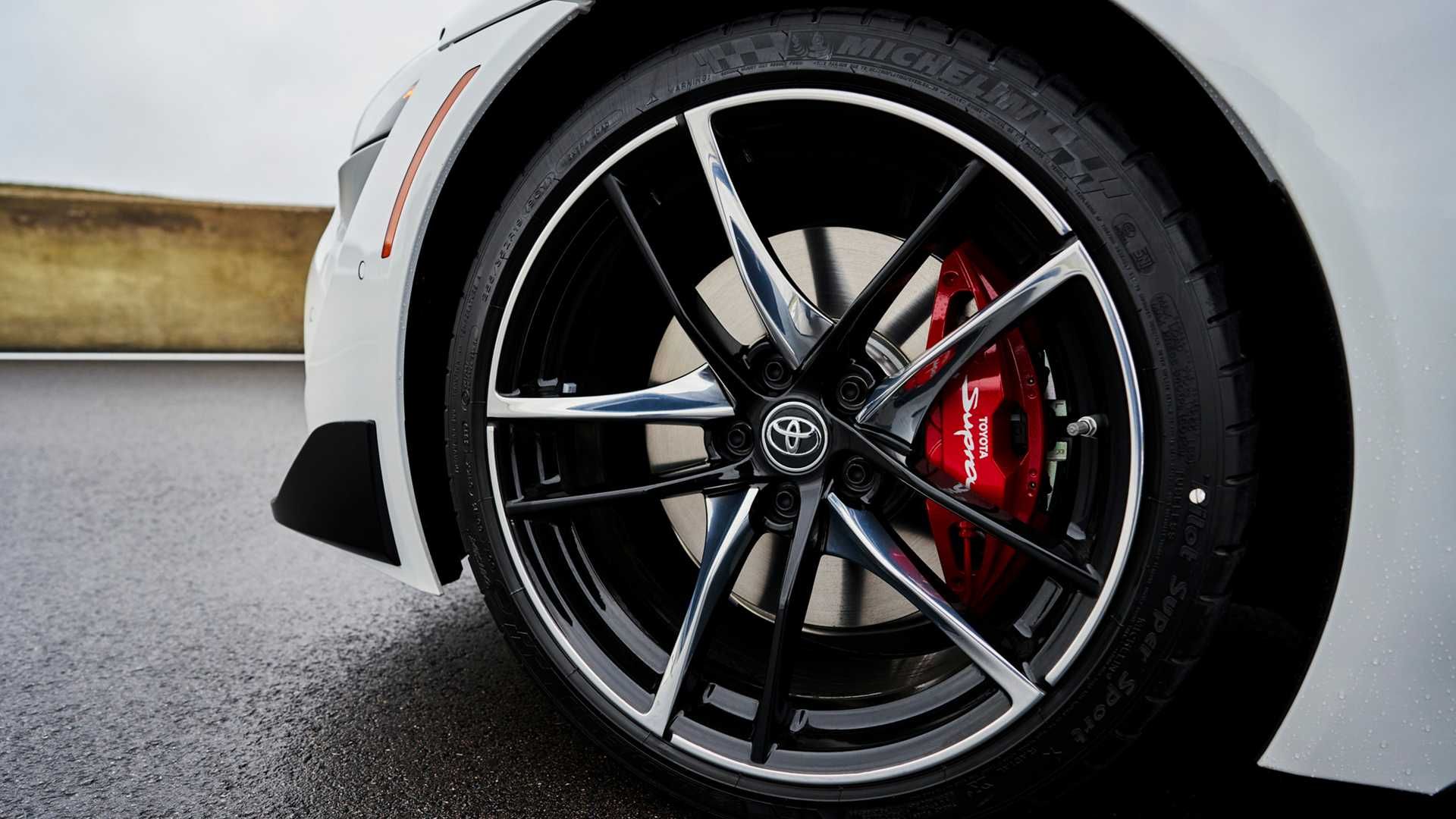 Toyota Supra 2023 bánh xe