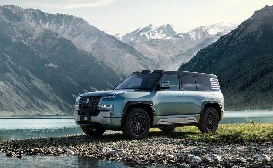 BYD Yangwang U8 Premium Edition: Siêu Xe Điện, Công Nghệ Đỉnh Cao