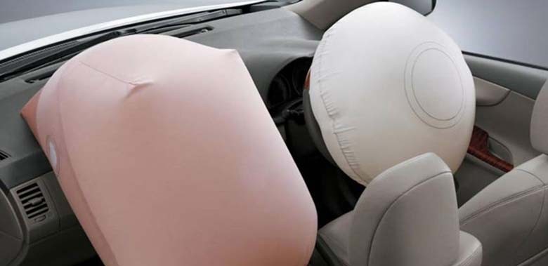 Trang bị an toàn được tích hợp trên Kia Rondo 2.0 GAT Deluxe