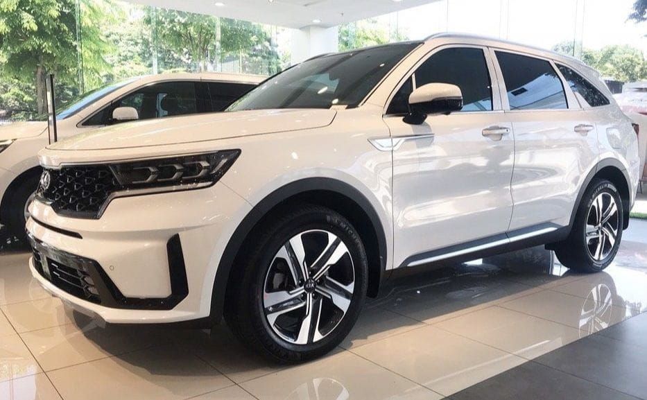 Kia Sorento Dầu Premium Trắng Xe Sẵn Giao Ngay