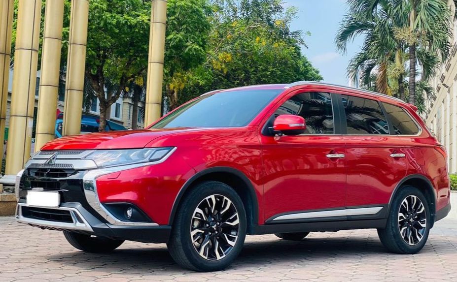 Bán xe cũ Mitsubishi Outlander 2020