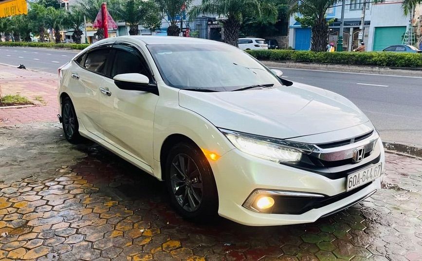 Gia đình cần bán Honda Civic 2019