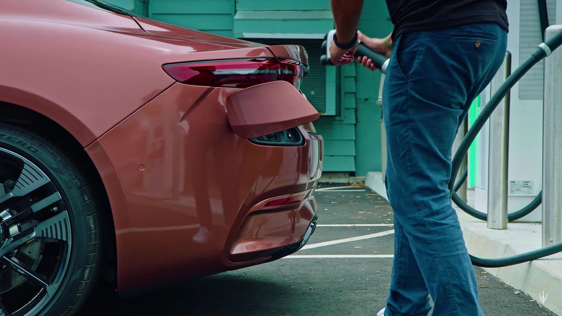 sạc điện Maserati GranTurismo Folgore 2023