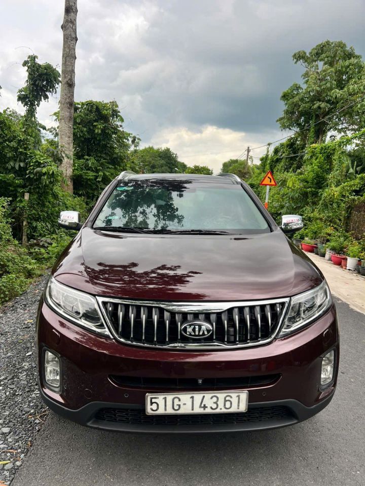 CẦN BÁN XE KIA SORENTO 2018 - GIÁ 585 TRIỆU