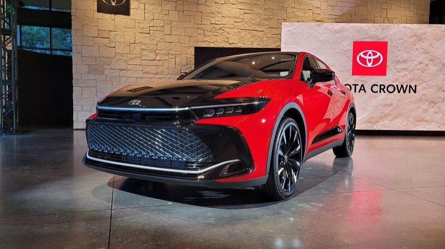đầu xe Toyota Crown 2023