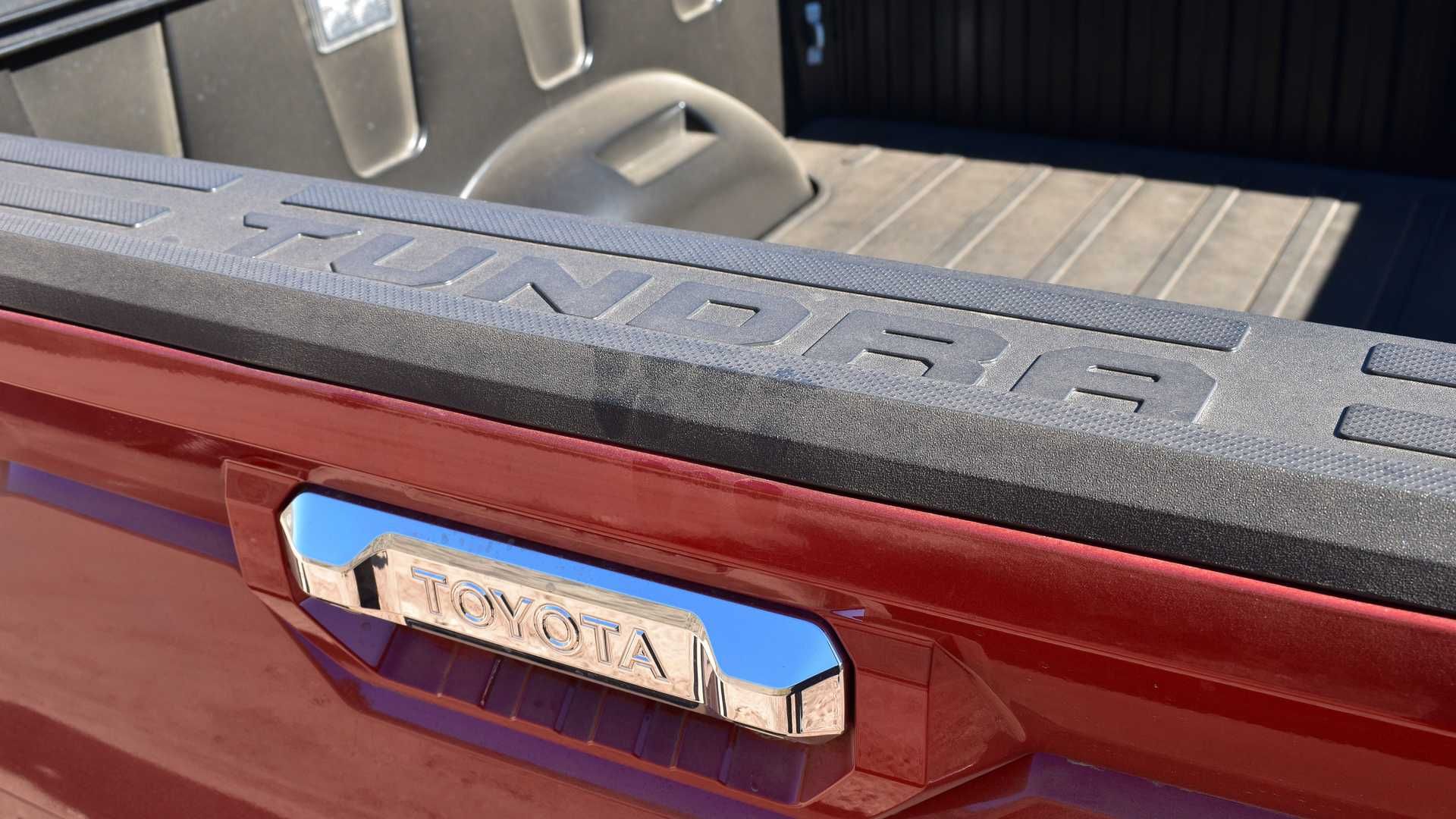 Thùng hàng của xe bán tải