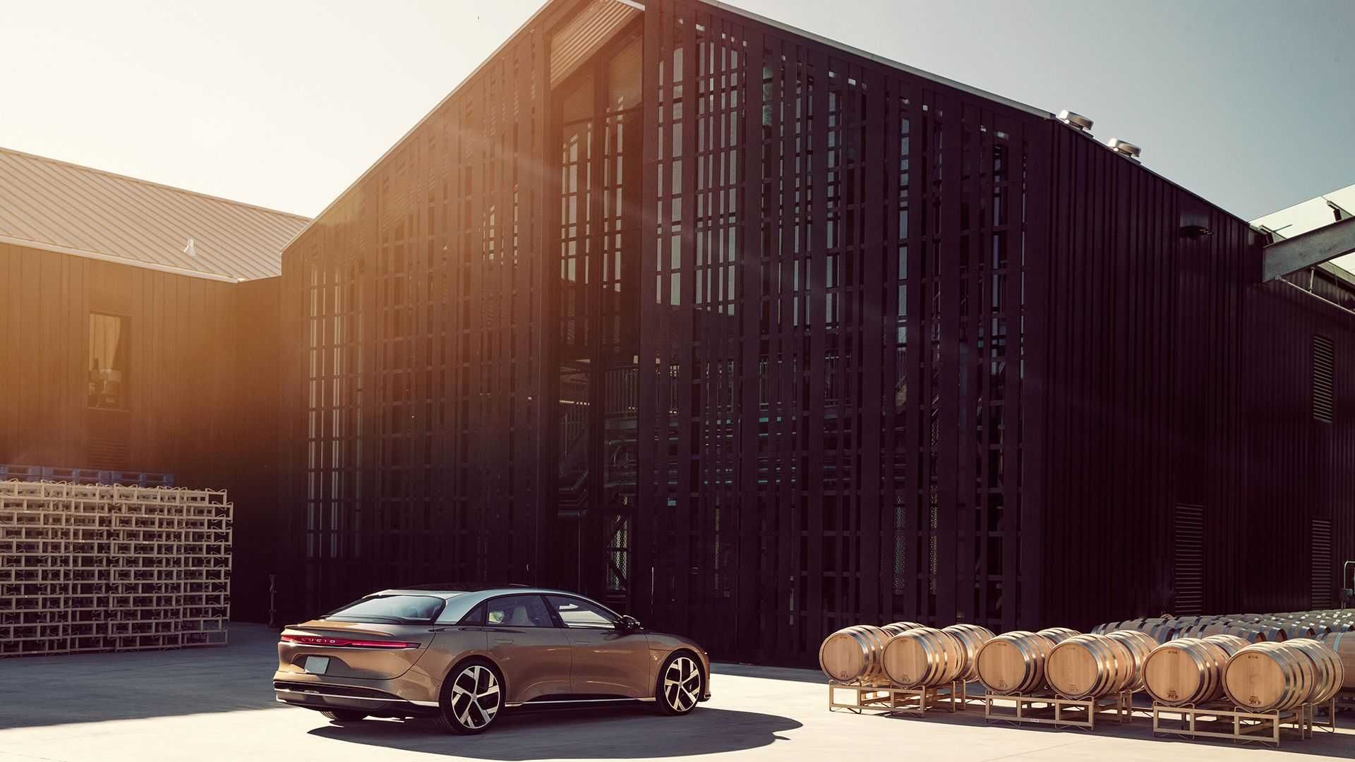 Giá xe Lucid Air 2022