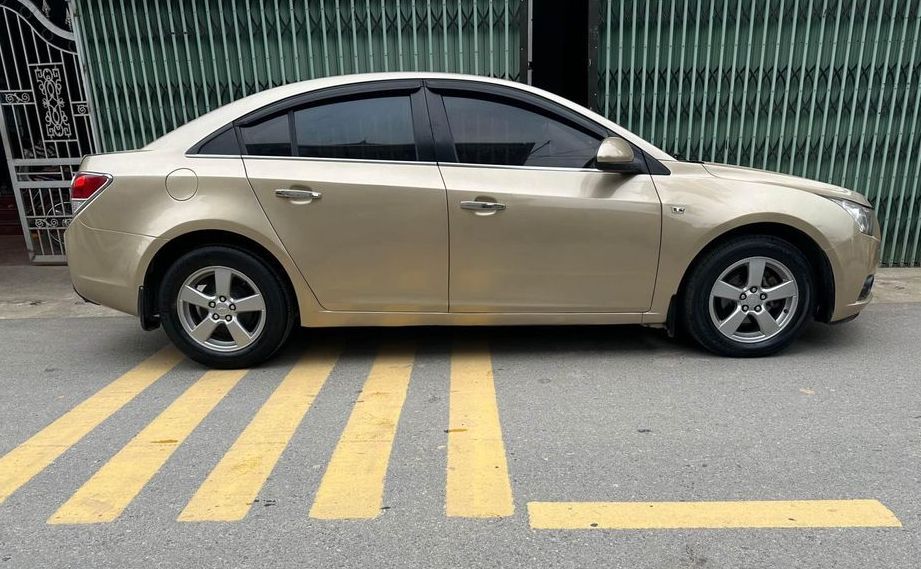 E bán Chevrolet cruze LTZ 2011