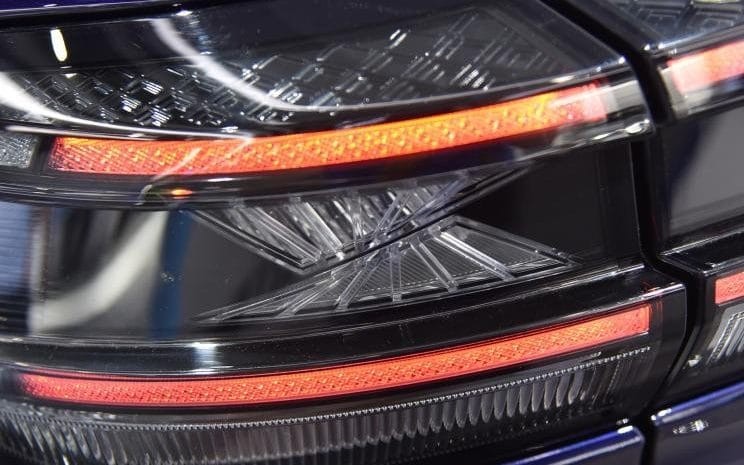 Tạo hình lạ mắt nằm giữa đèn hậu của Hyundai ix35 2021 Tạo hình lạ mắt giữa đèn hậu