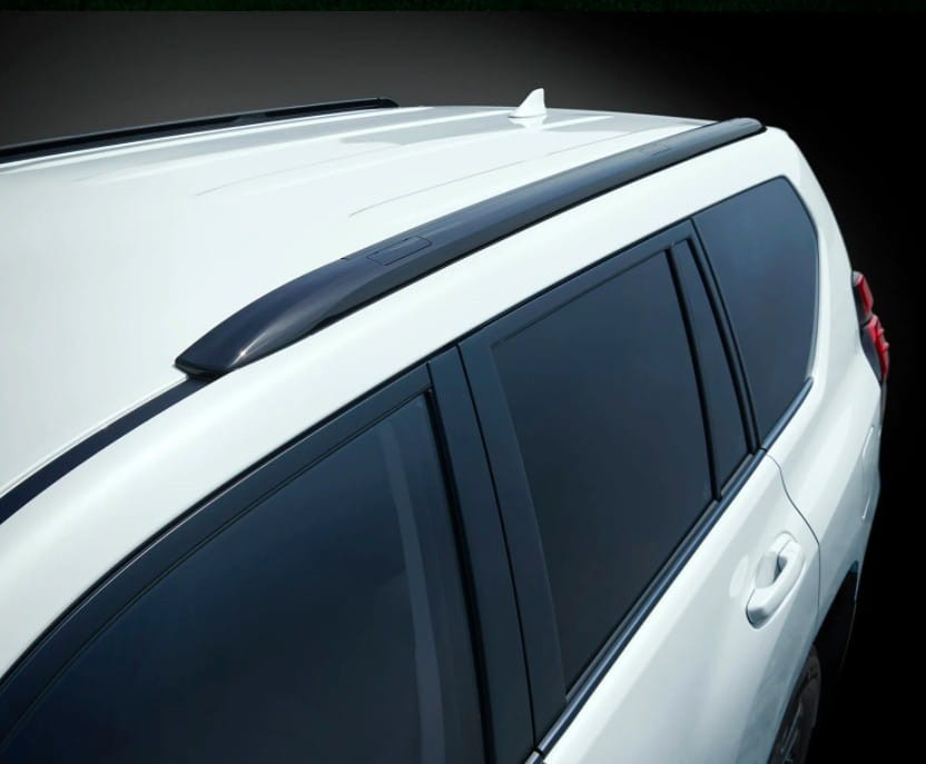 Baga nóc của Toyota Land Cruiser Prado 70th Anniversary 2021 ... và baga nóc của phiên bản đặc biệt