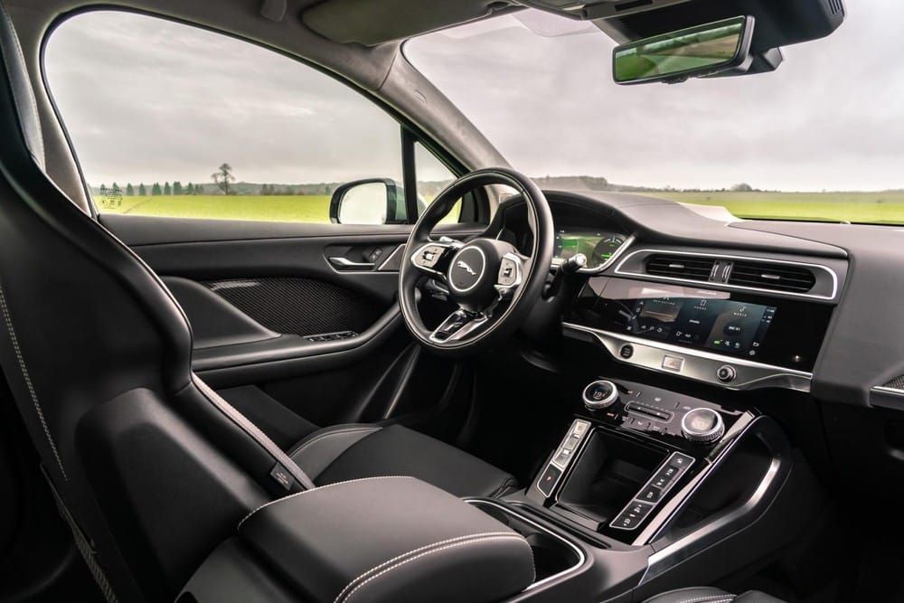 Xe điện hạng sang Jaguar I-Pace 2022 sạc 15 phút đi được 100 km