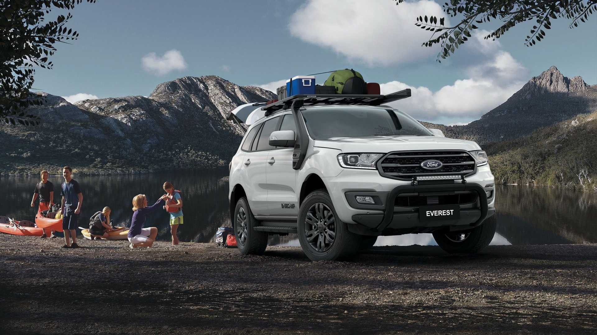 Giá lăn bánh mẫu xe Ford Everest Sport 2021 vừa được giới thiệu