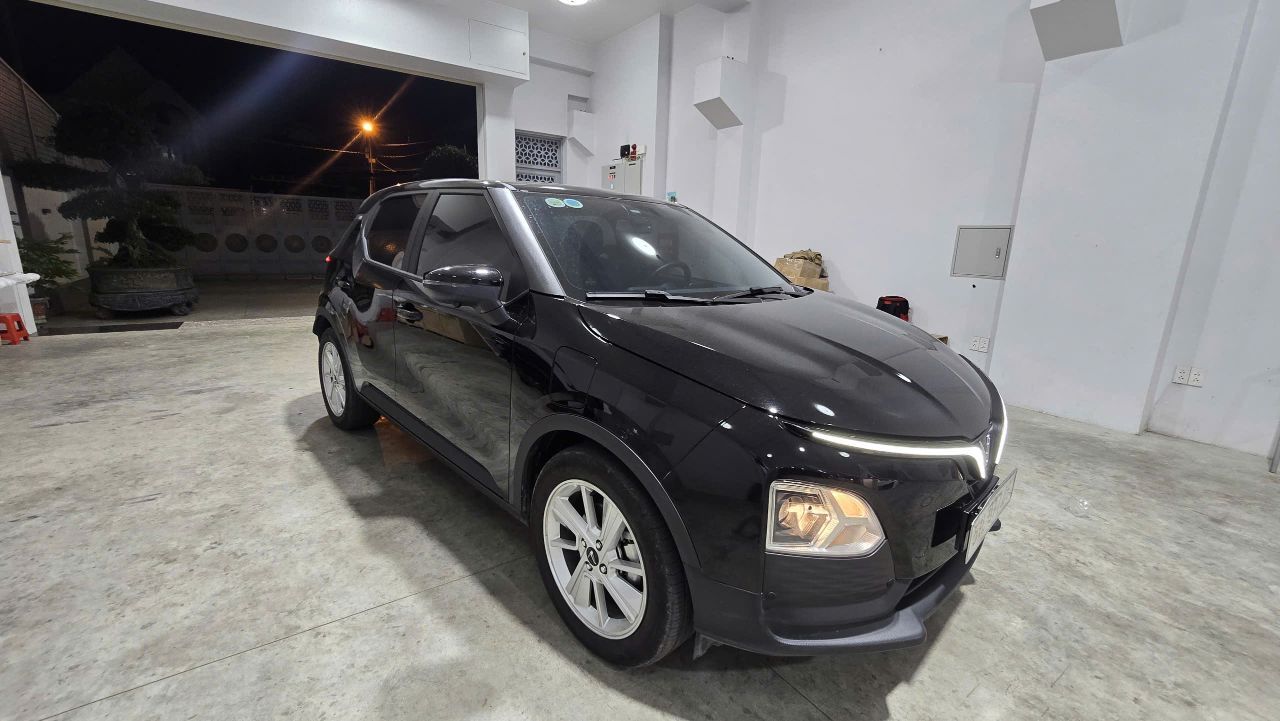 Vf 5 bản plus cao cấp màu đen bản mua pin