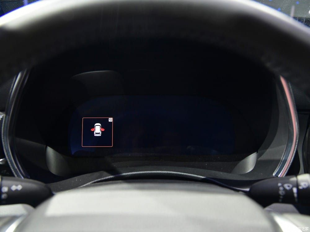 Bảng đồng hồ của Toyota Crown Kluger 