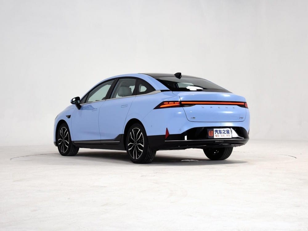 Phía sau của xe điện Xpeng P5 2021