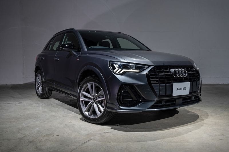 Audi Q3 40 TFSI quattro S line Black Edition