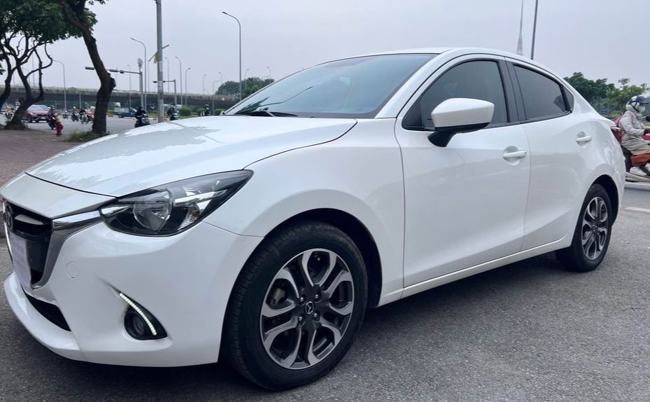 Mazda 2 2016 nhập khẩu giá rẻ