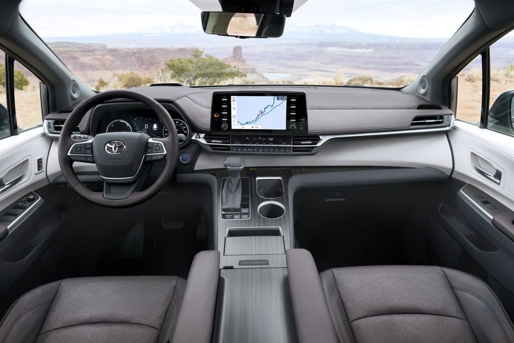 Toyota Sienna - 8
