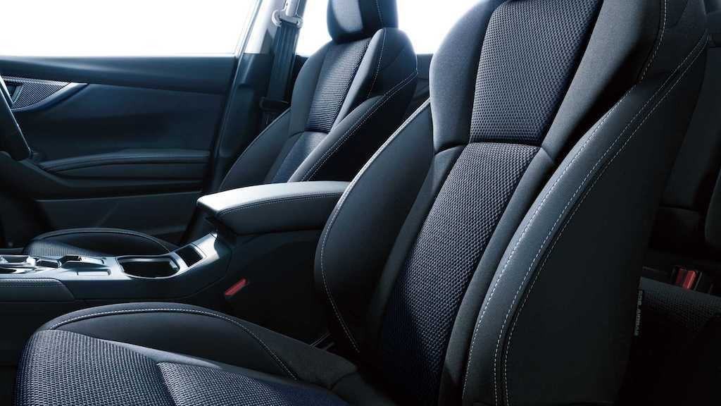 Khoang lái Subaru Impreza 2021
