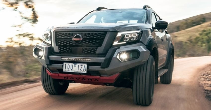 Nissan Navara Pro-4X Warrior 2021 có thêm thanh bảo vệ cản trước hầm hố Nissan Navara Pro-4X Warrior 2021 có thêm thanh bảo vệ cản trước hầm hố