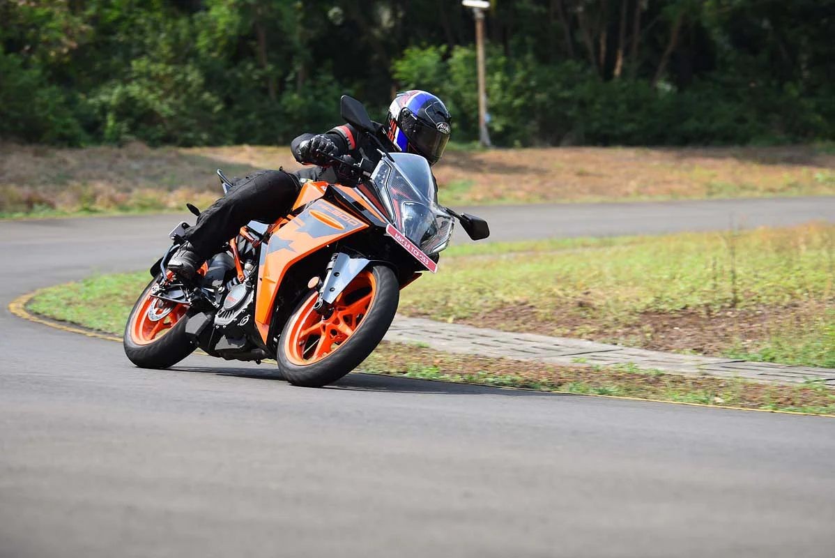 Khả năng vào cua ổn định