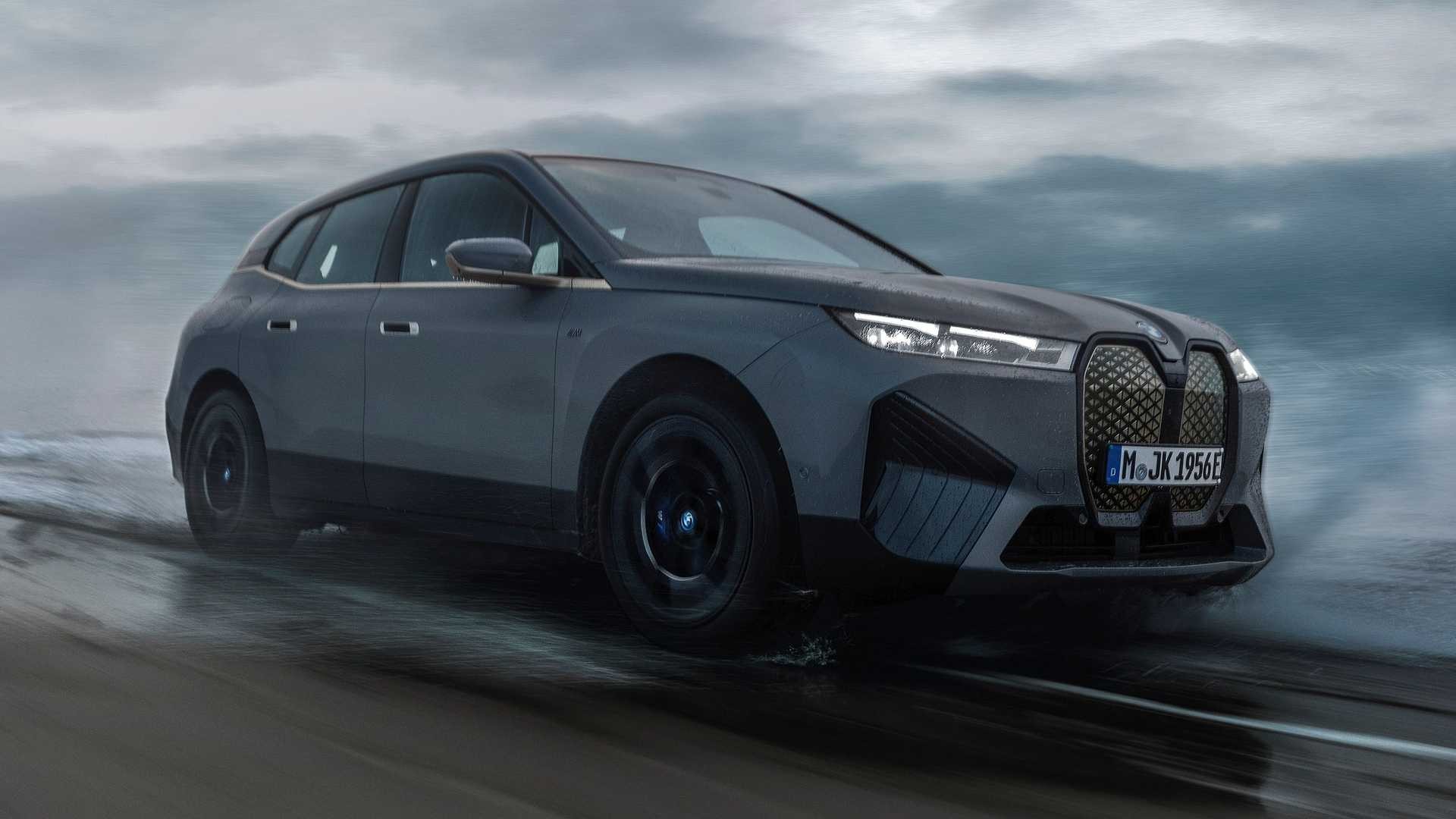 BMW iX M60 2023 ra mắt