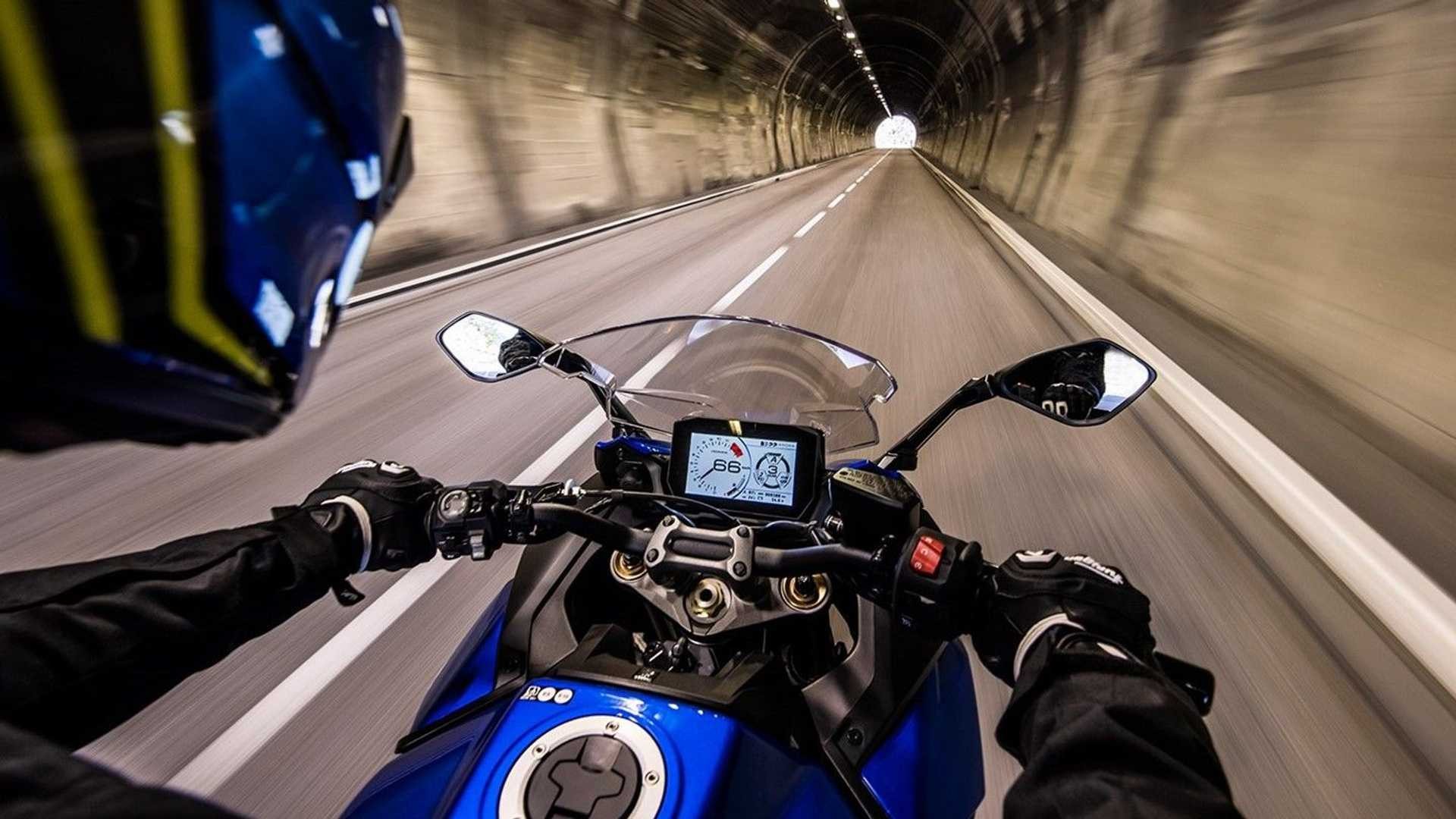 Suzuki GSX-S 1000GT 2022 ra mắt