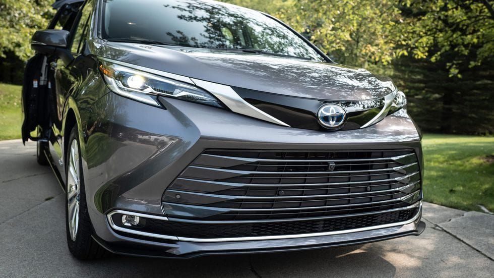 Ngoại thất Toyota Sienna 2021-7