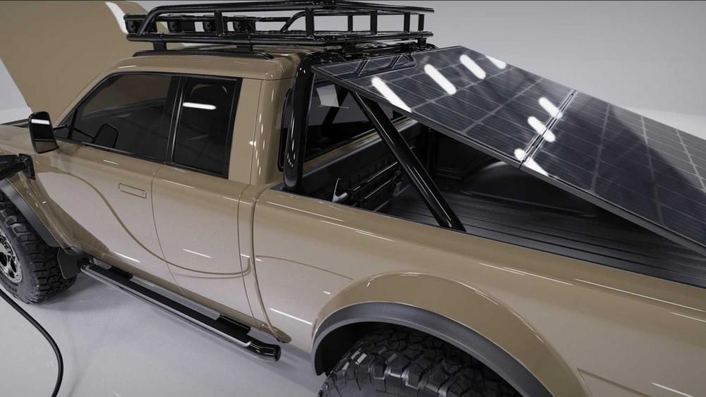 Pin mặt trời gắn trên thùng xe của Alpha Wolf Plus